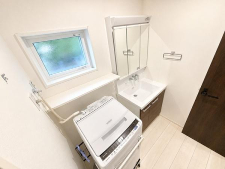 ��t����t�s��ы�{��ؒ� 1819-86�̒��È�ˌ��Ă̐��ʑ�E���ʏ�