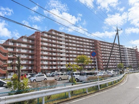 ��t����t�s��t�捂�i�� 899-1�̒��Ã}���V�����̌��n�O�ώʐ^