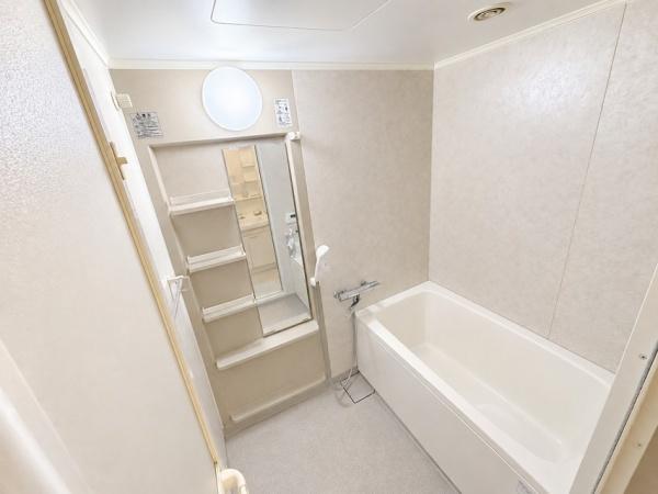 ��t����t�s��t�捂�i�� 899-1�̒��Ã}���V�����̗���