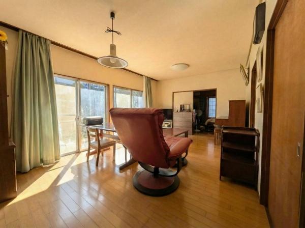 ��t���l�X���s�݂���4���ڂ̒��È�ˌ��Ẵ��r���O