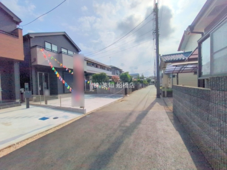 tDs炪u3ڂ̐VzˌĂ̑OʓH܂ތnʐ^