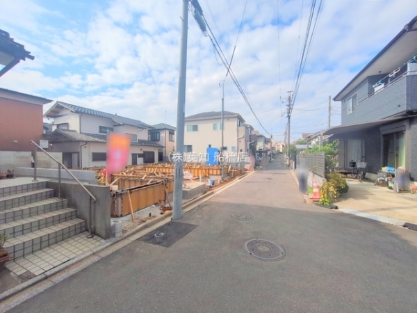 tDsێR3ڂ̐VzˌĂ̑OʓH܂ތnʐ^