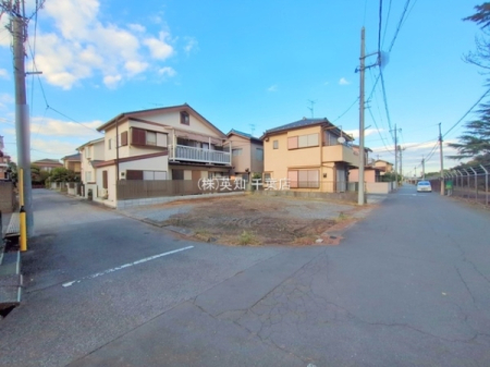 tsÂ̓yn̑OʓH܂ތnʐ^