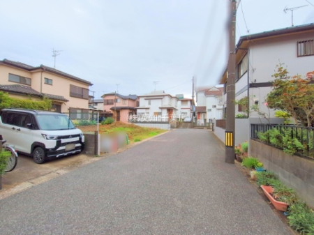 tlXs̐VzˌĂ̑OʓH܂ތnʐ^