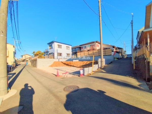 ��t�������s��a�c�̐V�z��ˌ��Ă̑O�ʓ��H�܂ތ��n�ʐ^