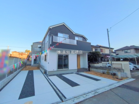 ��t���D���s�K�u���5���ڂ̐V�z��ˌ��Ă̂��̑����n