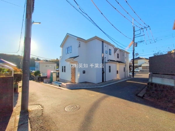 ts䓌2ڂ̐VzˌĂ̑OʓH܂ތnʐ^