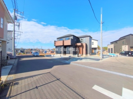 tlXsc̐VzˌĂ̑OʓH܂ތnʐ^