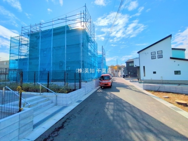 tlXsc̐VzˌĂ̑OʓH܂ތnʐ^