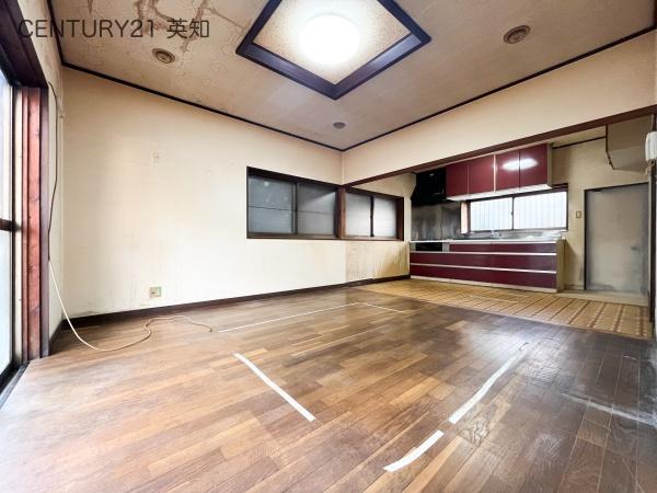 ttst{2ڂ̒ÈˌẴrO