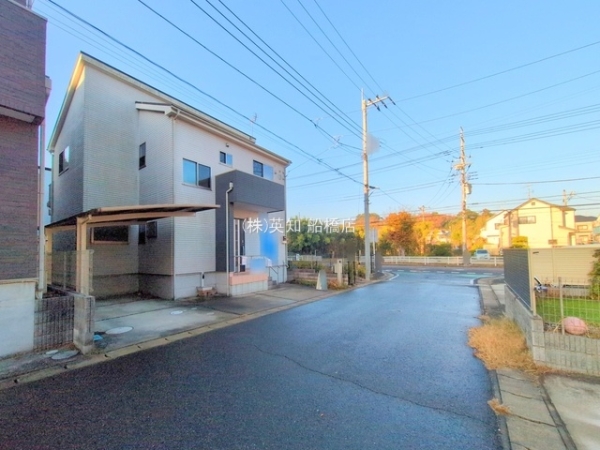 ts̒ÈˌĂ̑OʓH܂ތnʐ^