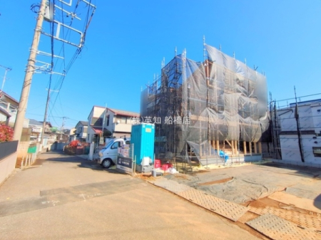 tDsc4ڂ̐VzˌĂ̑OʓH܂ތnʐ^