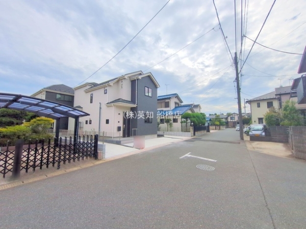 tKusPY1ڂ̐VzˌĂ̑OʓH܂ތnʐ^