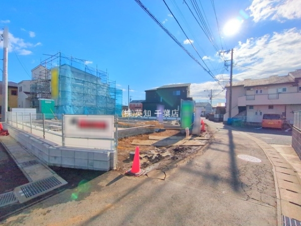 ��t����t�s�������쒬�̐V�z��ˌ��Ă̑O�ʓ��H�܂ތ��n�ʐ^