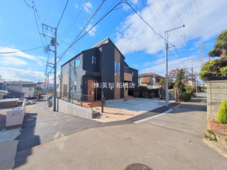 tDsC_5ڂ̐VzˌĂ̑OʓH܂ތnʐ^