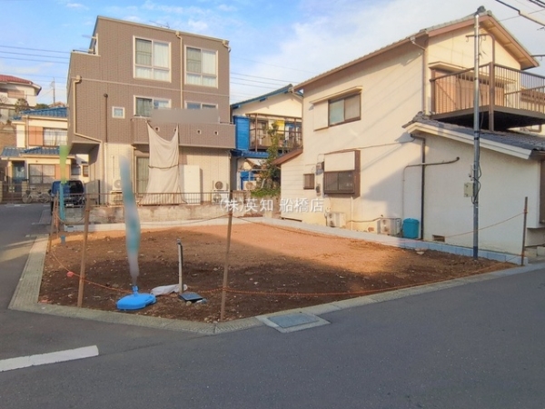 ��t���D���s�O����8���ڂ̐V�z��ˌ��Ă̌��n�O�ώʐ^