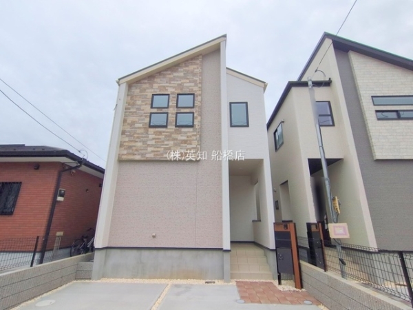 ��t���D���s�K�u���6���ڂ̐V�z��ˌ��Ă̌��n�O�ώʐ^