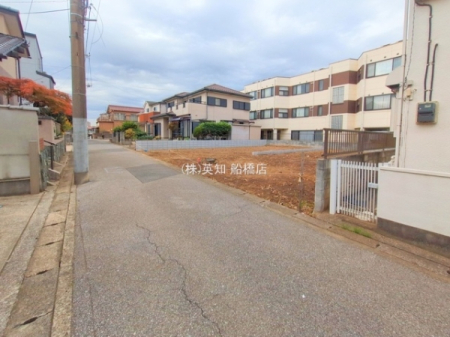 tPJsێR3ڂ̐VzˌĂ̑OʓH܂ތnʐ^