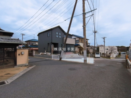 ��t����t�s�Ԍ���悳�����u1���ڂ̐V�z��ˌ��Ă̑O�ʓ��H�܂ތ��n�ʐ^