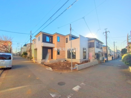 tDsKu2ڂ̐VzˌĂ̑OʓH܂ތnʐ^