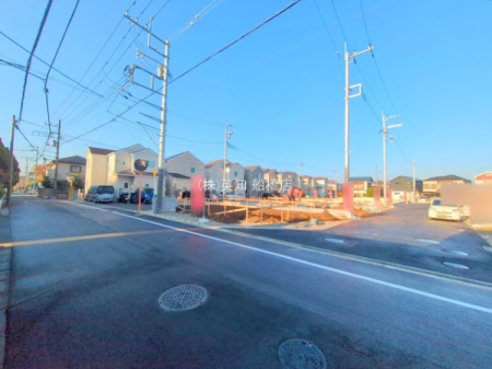 tDsu1ڂ̐VzˌĂ̑OʓH܂ތnʐ^