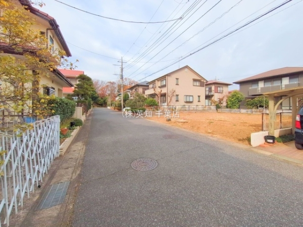 ��t����t�s�Ԍ���扡�ˑ�̓y�n�̑O�ʓ��H�܂ތ��n�ʐ^