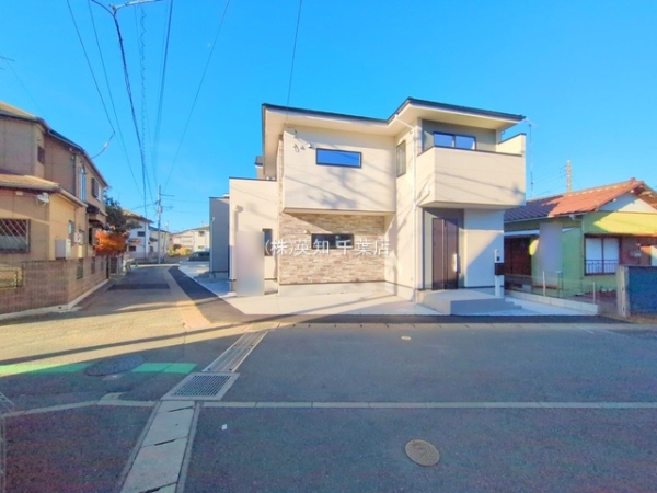 ��t����t�s�����抦�쒬3���ڂ̐V�z��ˌ��Ă̑O�ʓ��H�܂ތ��n�ʐ^