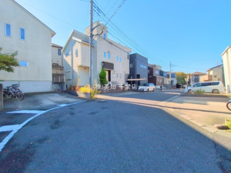 ��t����t�s�����搯�v�쒬�̒��È�ˌ��Ă̑O�ʓ��H�܂ތ��n�ʐ^