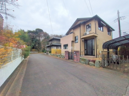 ��t������s�r�̏�1���ڂ̒��È�ˌ��Ă̑O�ʓ��H�܂ތ��n�ʐ^