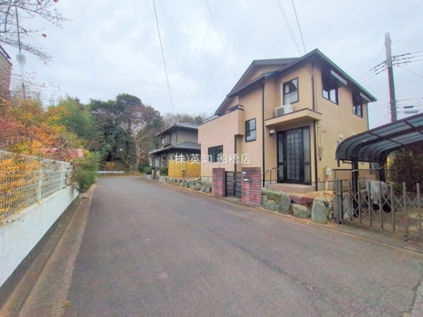 ��t������s�r�̏�1���ڂ̒��È�ˌ��Ă̑O�ʓ��H�܂ތ��n�ʐ^