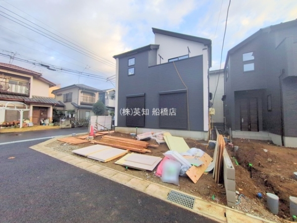 ��t�����P�J�s�ێR1���ڂ̐V�z��ˌ��Ă̂��̑����n