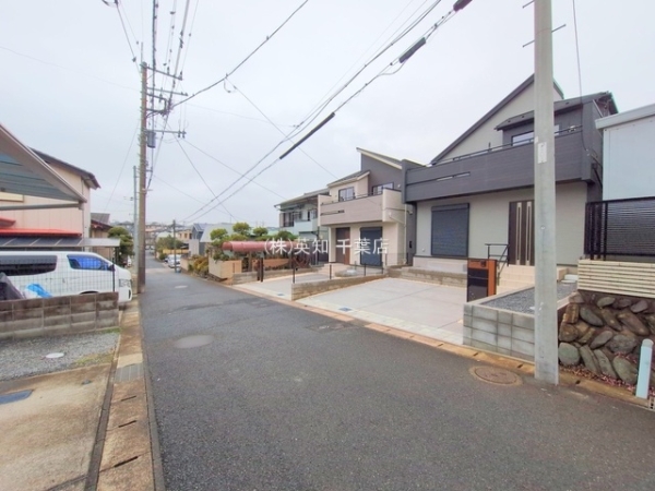 ��t����t�s������s��5���ڂ̐V�z��ˌ��Ă̑O�ʓ��H�܂ތ��n�ʐ^