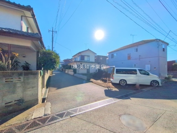 ��t����t�s�������X���̐V�z��ˌ��Ă̑O�ʓ��H�܂ތ��n�ʐ^