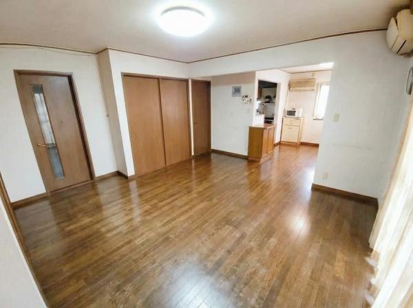 ��t����t�s��t����䐼1���ڂ̒��È�ˌ��Ẵ��r���O