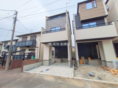 ��t���D���s�O����1���ڂ̐V�z��ˌ��Ă̌��n�O�ώʐ^