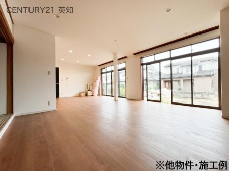 ��t����t�s�΋捂�Ì˒� 2-130�̒��È�ˌ��Ẵ��r���O