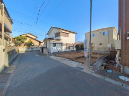 ��t����t�s�����捡�䒬�̐V�z��ˌ��Ă̑O�ʓ��H�܂ތ��n�ʐ^