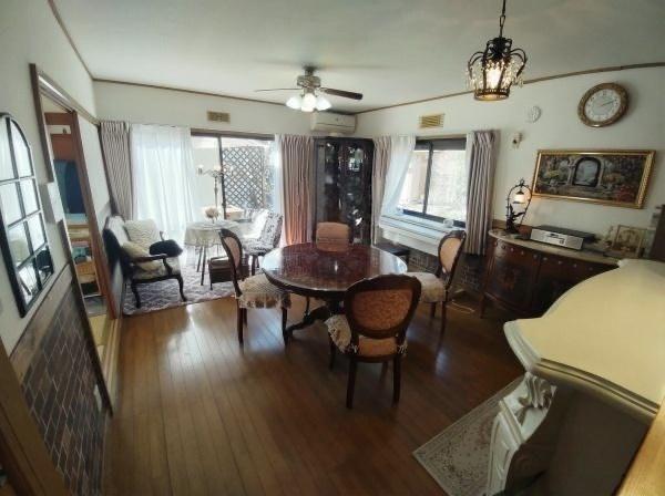 ��t�������s�Ɠ��̒��È�ˌ��Ẵ��r���O