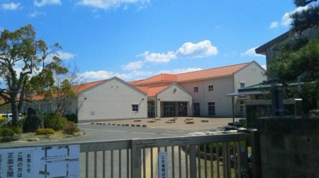 ��t�������s�Ɠ��̒��È�ˌ��Ă̎��ӊ�