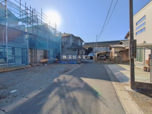 ��t����t�s��t��s��5���ڂ̐V�z��ˌ��Ă̑O�ʓ��H�܂ތ��n�ʐ^