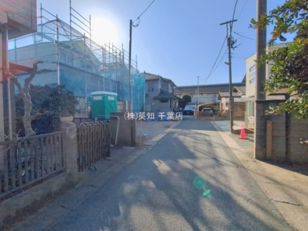 ��t����t�s��t��s��5���ڂ̐V�z��ˌ��Ă̑O�ʓ��H�܂ތ��n�ʐ^