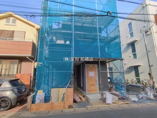 ��t���D���s�C�_3���ڂ̐V�z��ˌ��Ă̌��n�O�ώʐ^