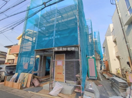 ��t���D���s�C�_3���ڂ̐V�z��ˌ��Ă̂��̑����n