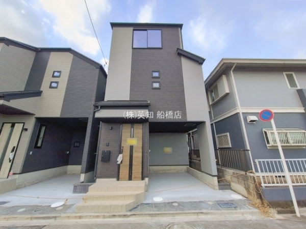 ��t���D���s�K�u���7���ڂ̐V�z��ˌ��Ă̌��n�O�ώʐ^