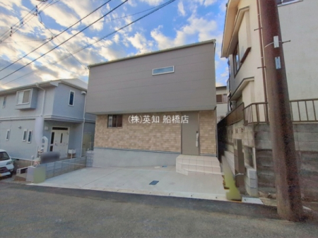 ��t���D���s�K�u���7���ڂ̐V�z��ˌ��Ă̂��̑����n