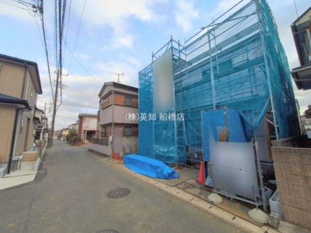 ��t�����P�J�s�ێR1���ڂ̐V�z��ˌ��Ă̑O�ʓ��H�܂ތ��n�ʐ^