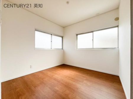 ��t����t�s��t���C���̒��È�ˌ��Ă̗m��