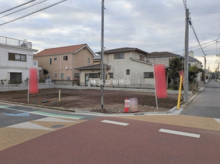 ��t���D���s�K�u���8���ڂ̐V�z��ˌ��Ă̌��n�O�ώʐ^