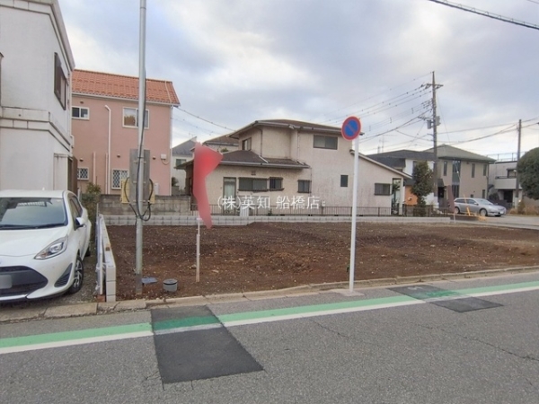 ��t���D���s�K�u���8���ڂ̐V�z��ˌ��Ă̂��̑����n