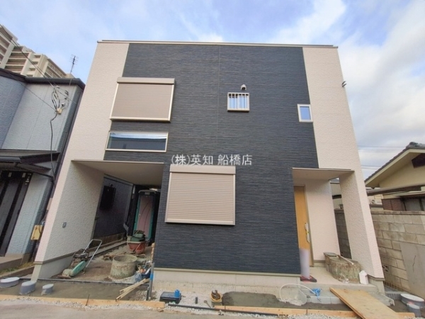 ��t���D���s�l��1���ڂ̐V�z��ˌ��Ă̌��n�O�ώʐ^